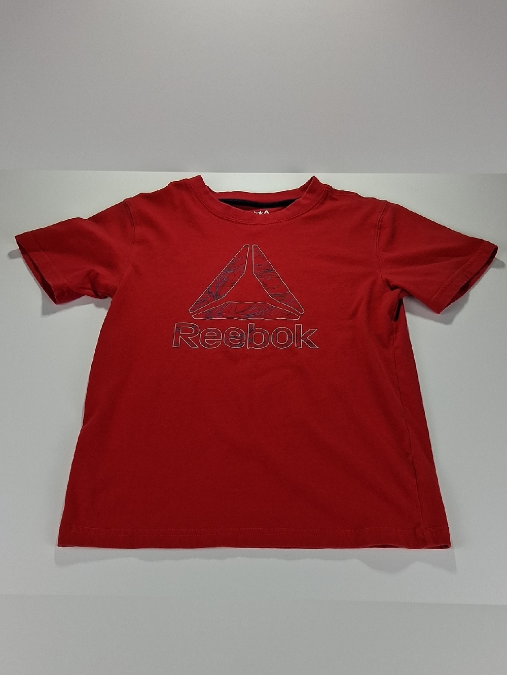 Boys Reebok T-Shirt Size Medium (8) Red with Reebok Logo